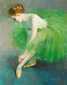 bailarina de ballet en verde